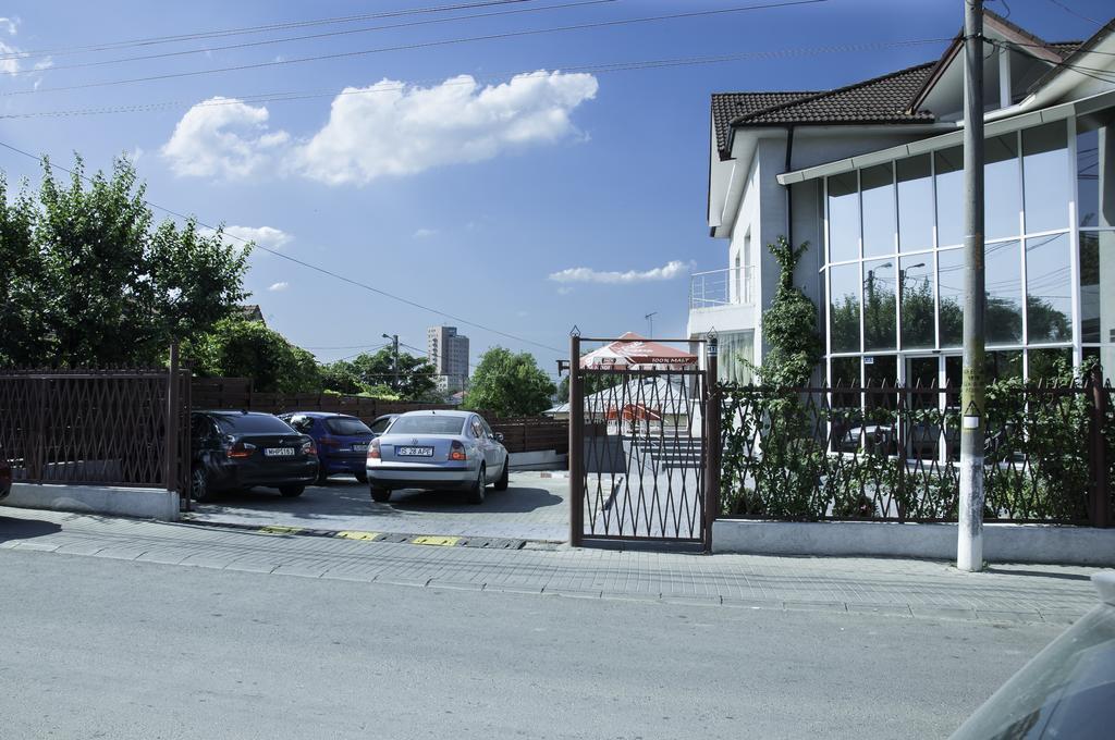 Villa Grande Iasi Exteriör bild